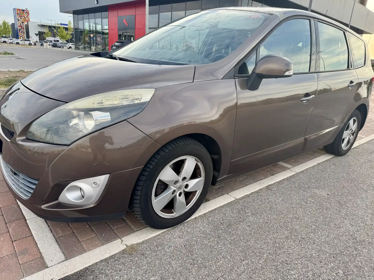 Renault Scenic 1.5 dci Dynamique c/TomTom - 1