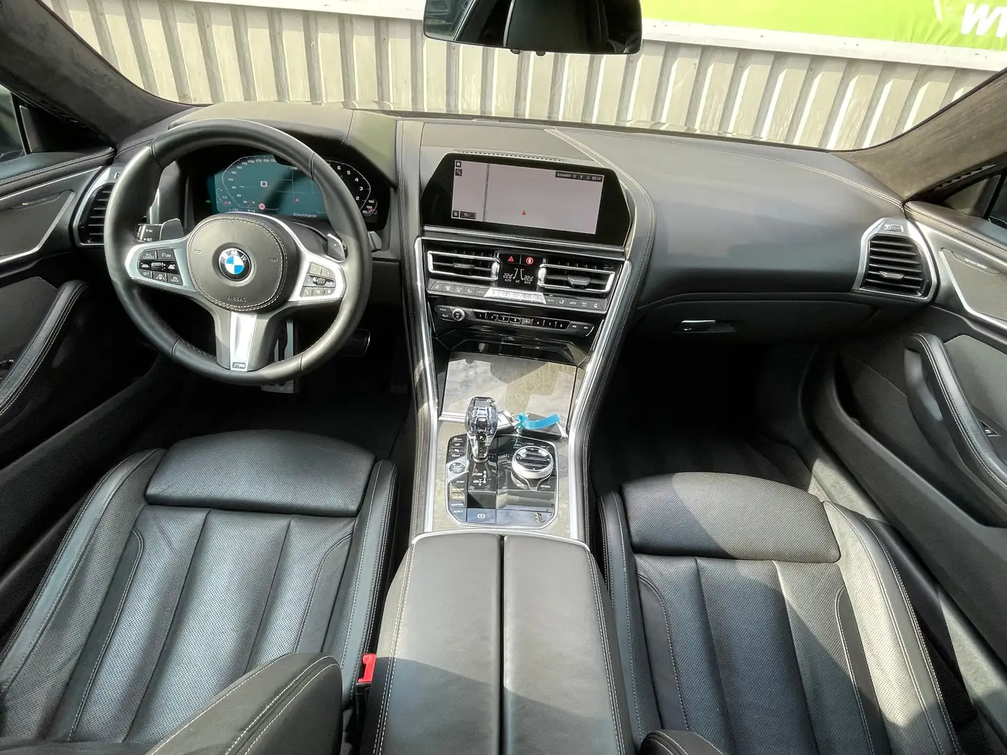 BMW M850 M850 i xDrive Schwarz - 2