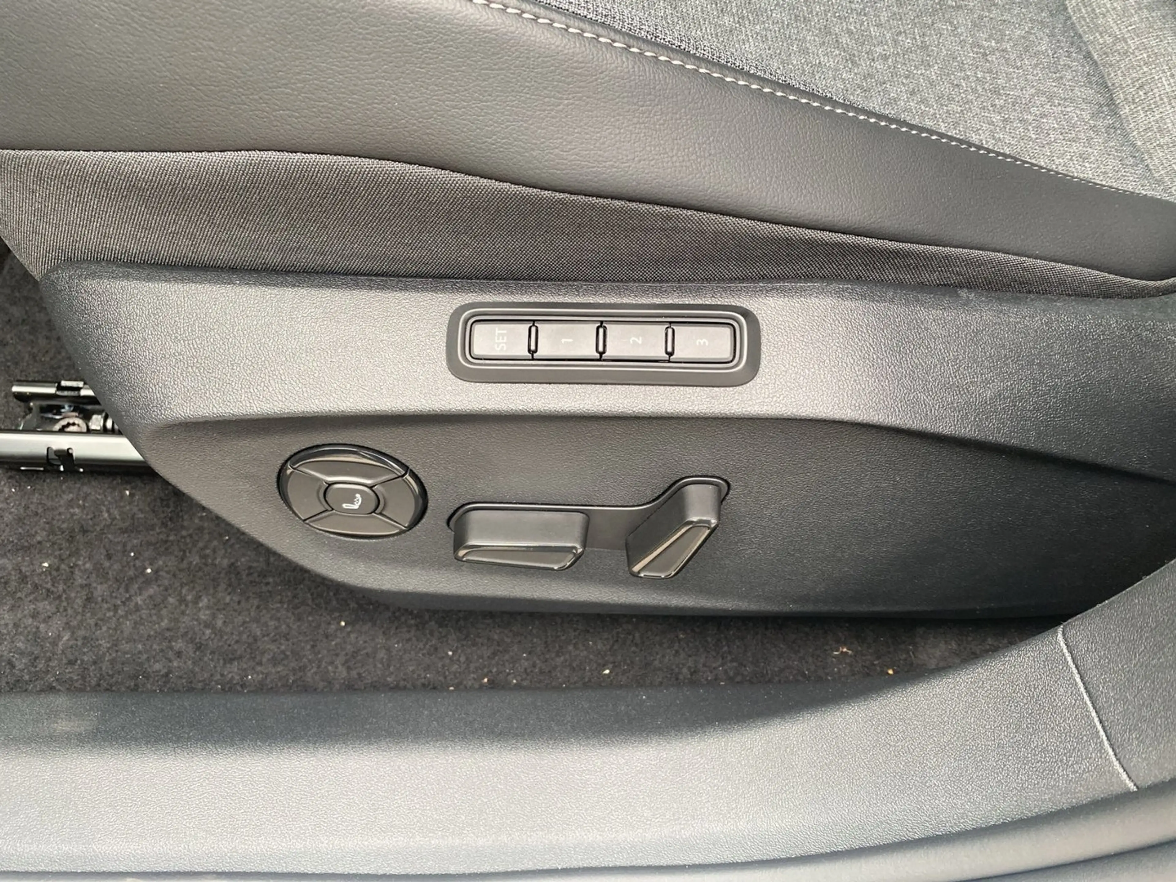 Volkswagen ID. Polo VW ID. Polo Style Edition+ 155 kW - 52 kWh — photo 12