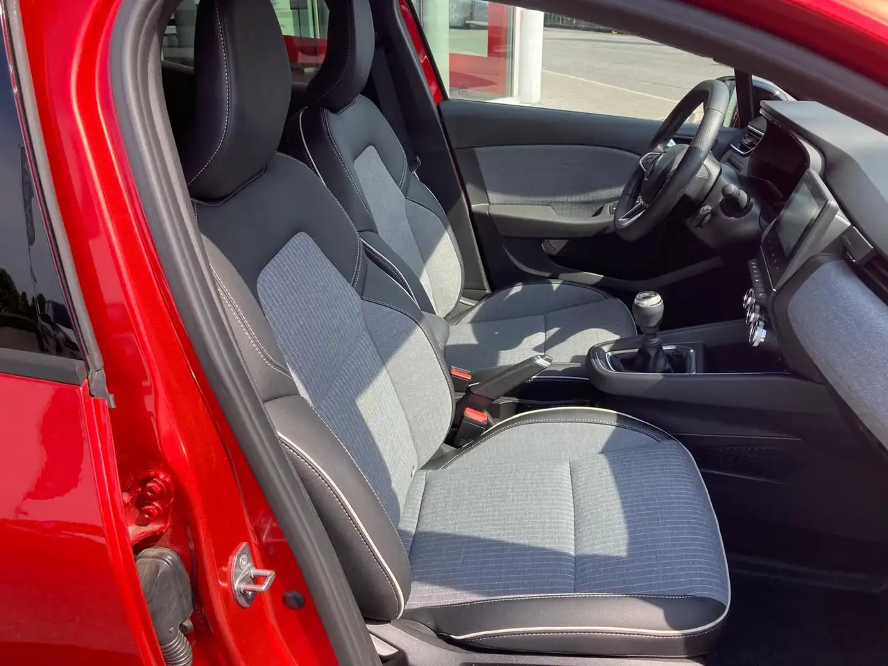 Renault Clio Techno TCe 90 garantie tot 26.06.2029, миниатюра 8