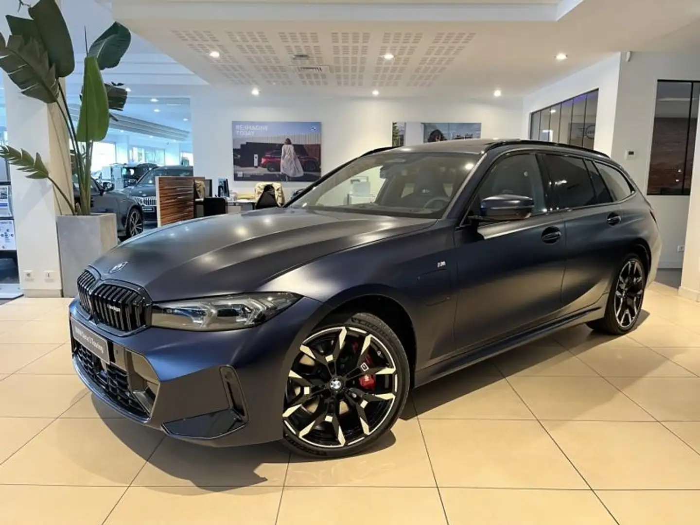 BMW 330 330eA xDrive 292ch M Sport Blau - 1