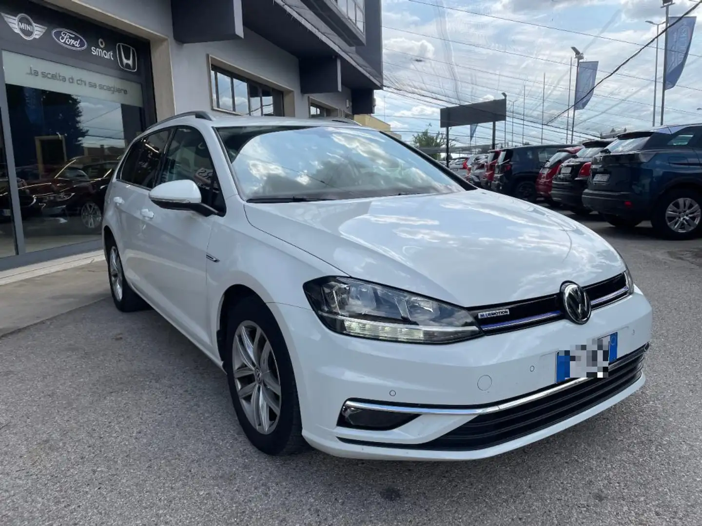 Volkswagen Golf Variant 1.4 TGI Highline BlueMotion metano prezzo reale Bianco - 1