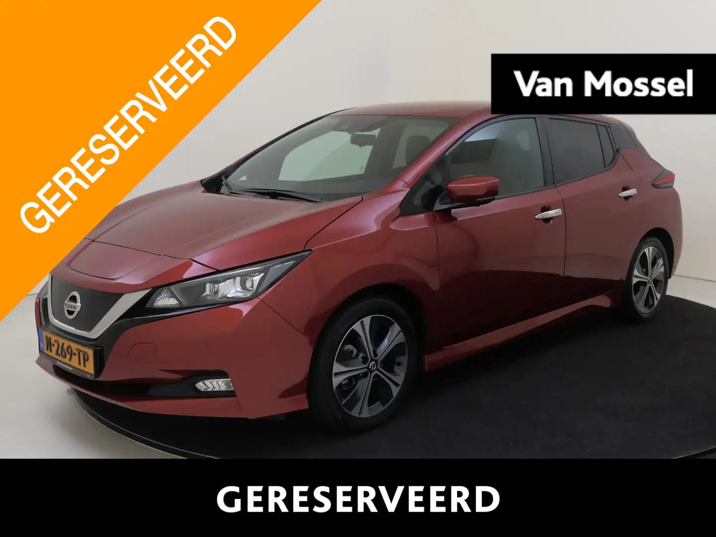 Nissan Leaf Tekna 40 kWh | Trekhaak | 360 Camera | Stoelverwar Rood - 1