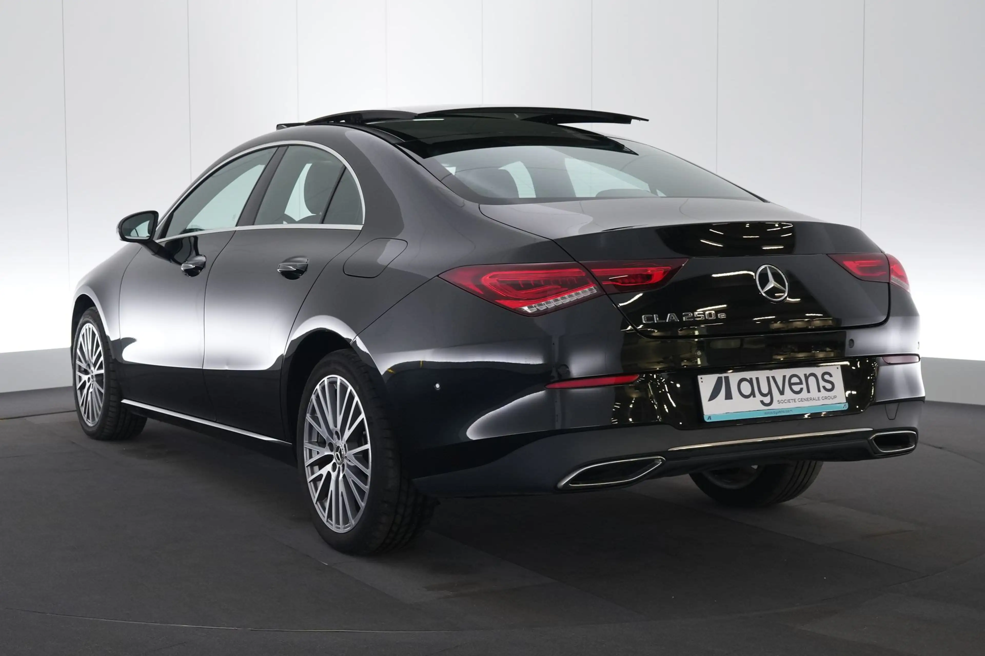 Mercedes-Benz CLA 250 250e PHEV Business Solution Luxury LEDER/CUIR LED — photo 9