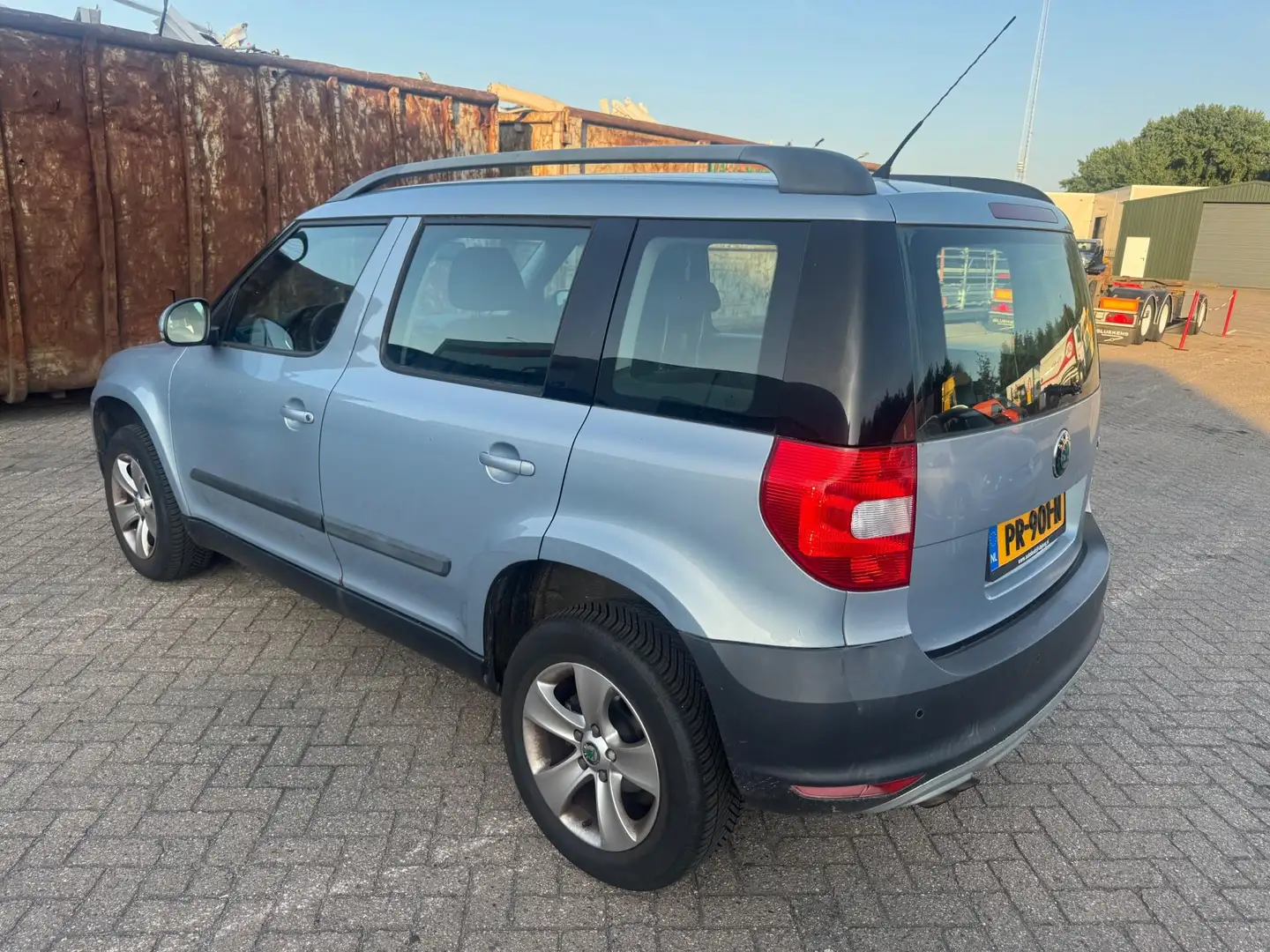 Skoda Yeti 1.2 TSI Ambition Export Blauw - 2