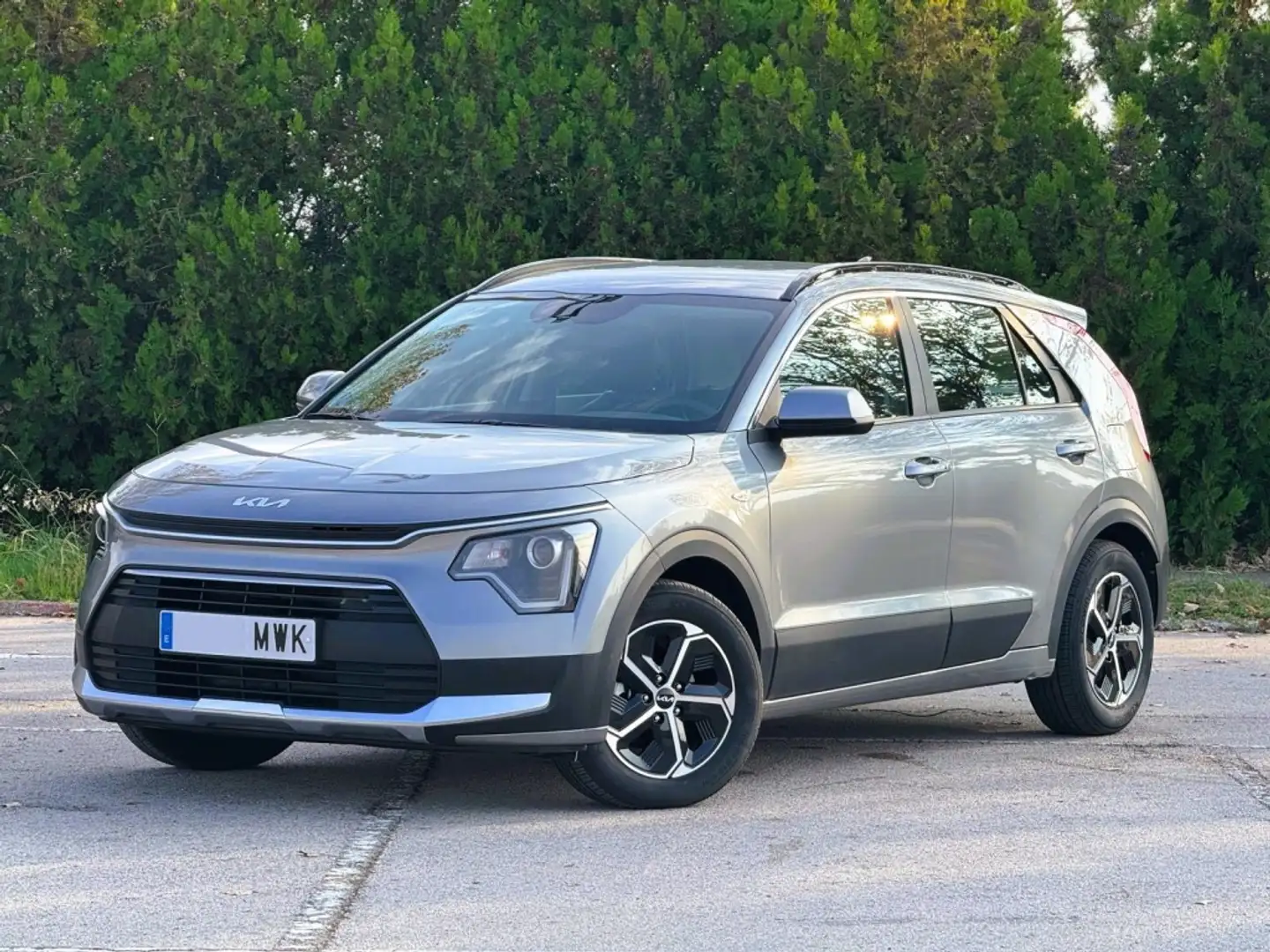 Kia Niro 1.6 HEV Drive 129 Grijs - 1