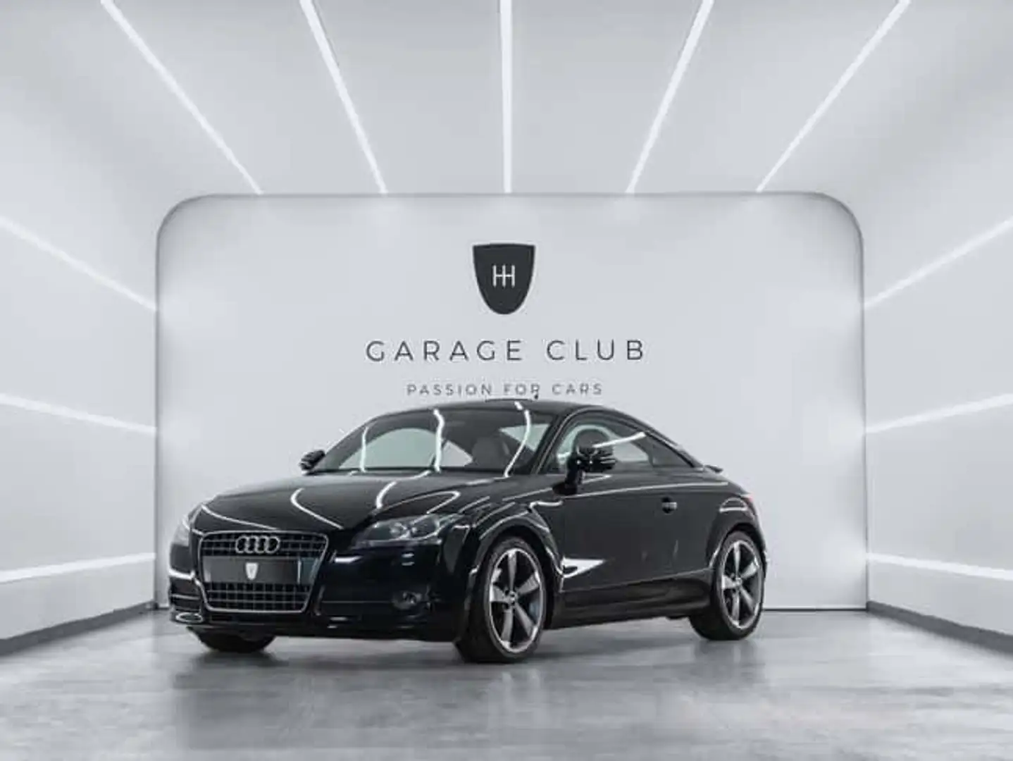 Audi Coupe 2.0 - 1