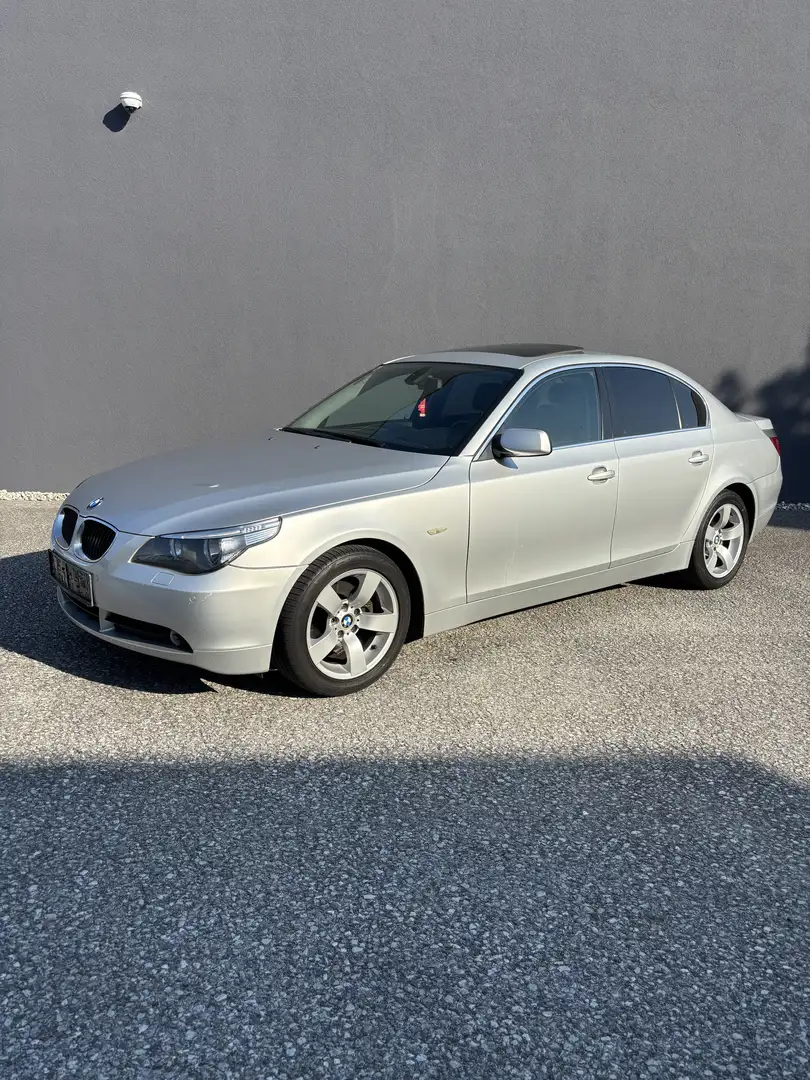 BMW 520 520i Österreich-Paket - 1