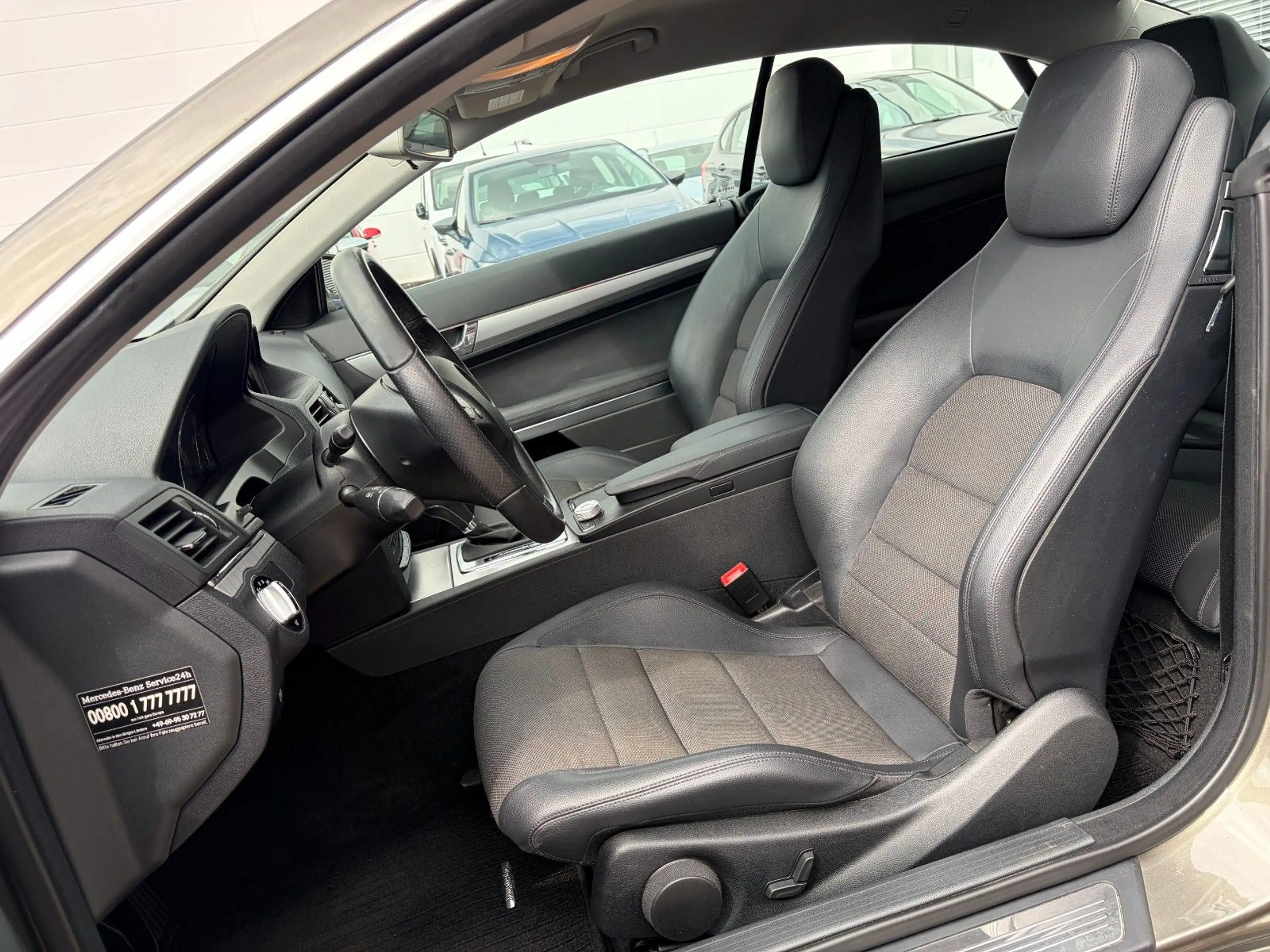 Mercedes-Benz E 250 E Coupe CGI BlueEfficiency*ERSTE HAND* — photo 12