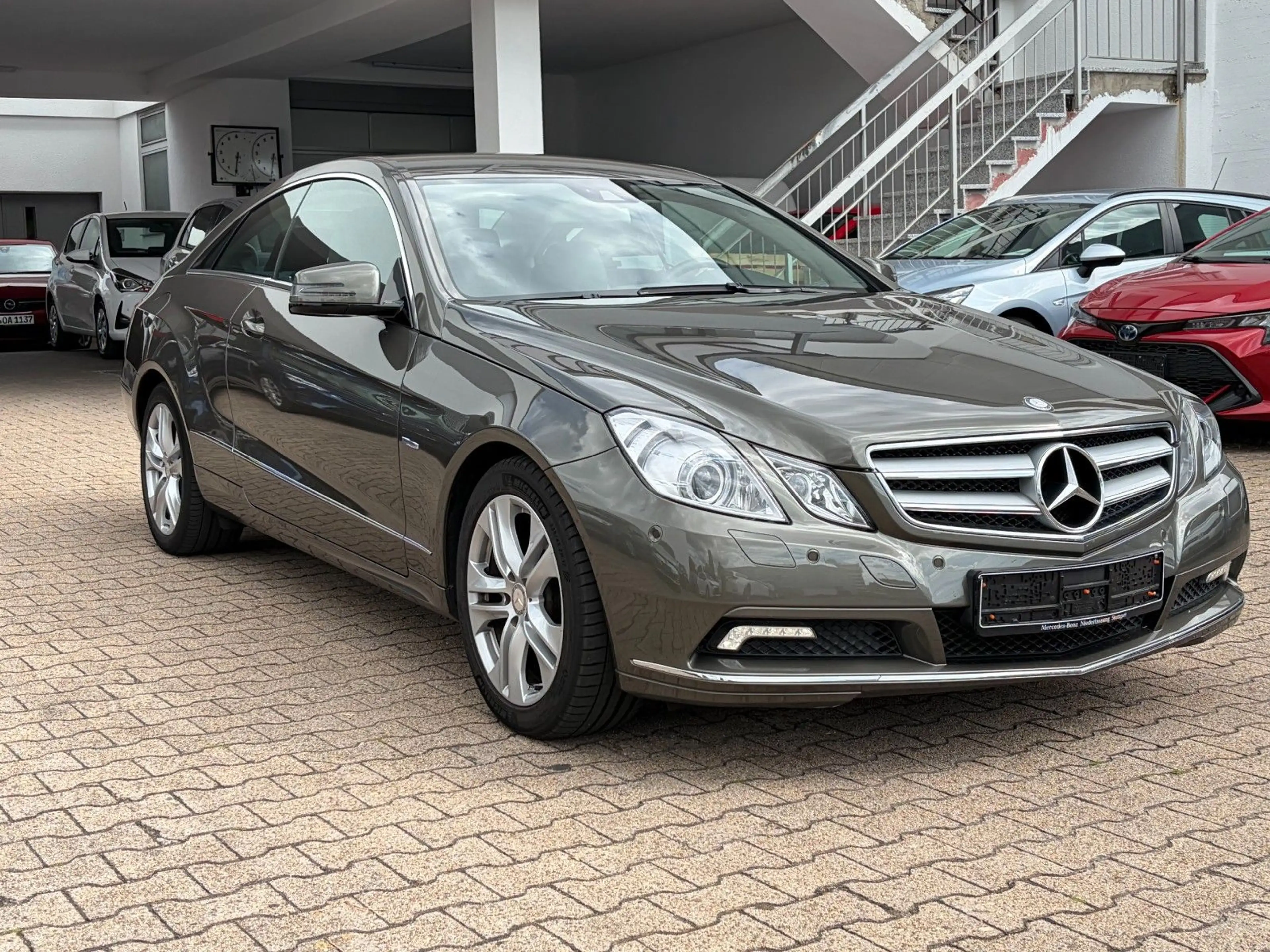 Mercedes-Benz E 250 E Coupe CGI BlueEfficiency*ERSTE HAND* — photo 3