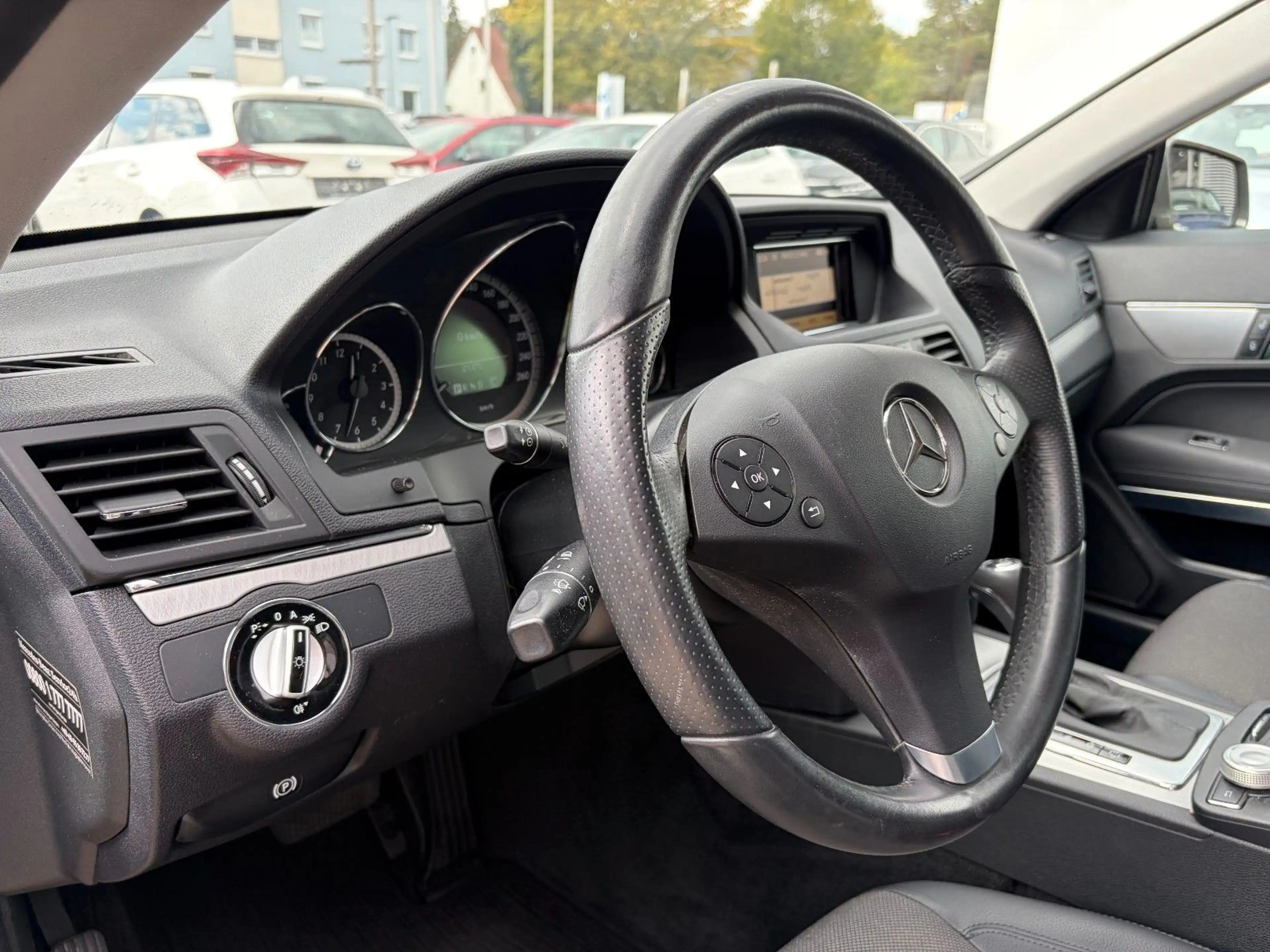 Mercedes-Benz E 250 E Coupe CGI BlueEfficiency*ERSTE HAND* — photo 15