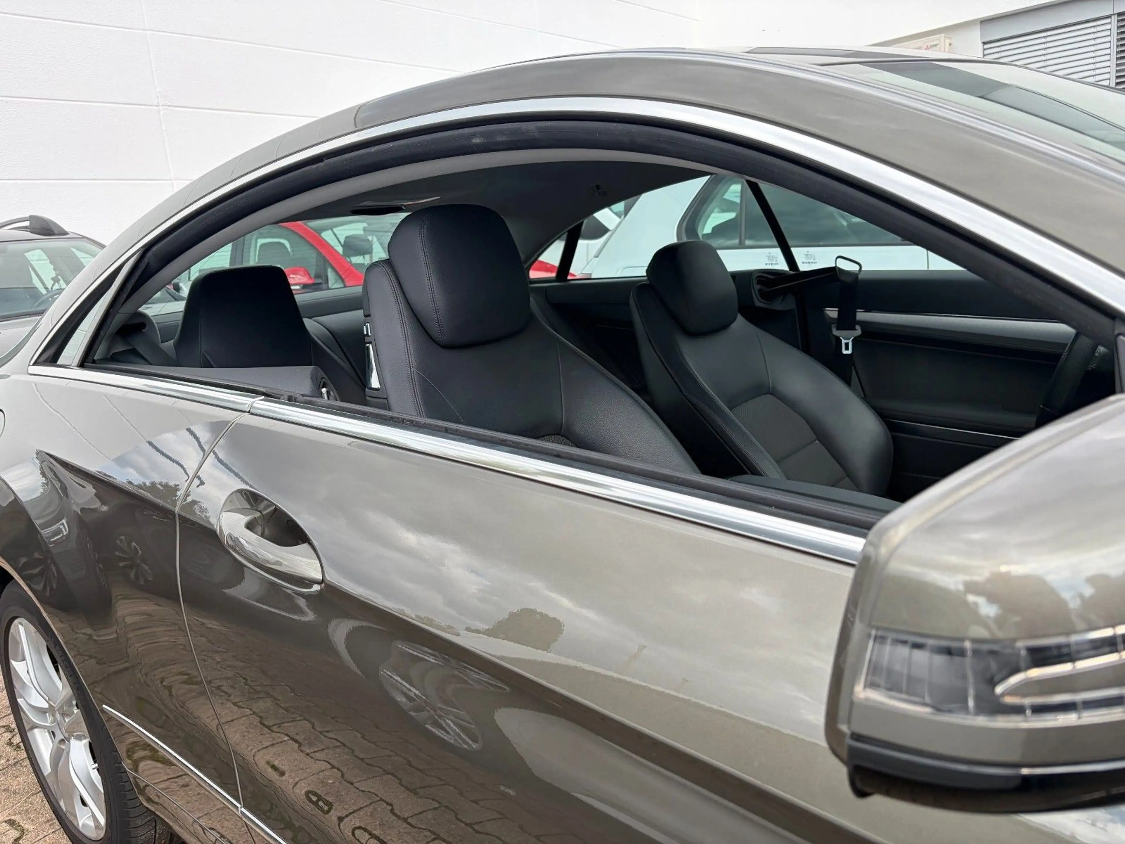 Mercedes-Benz E 250 E Coupe CGI BlueEfficiency*ERSTE HAND* — photo 9