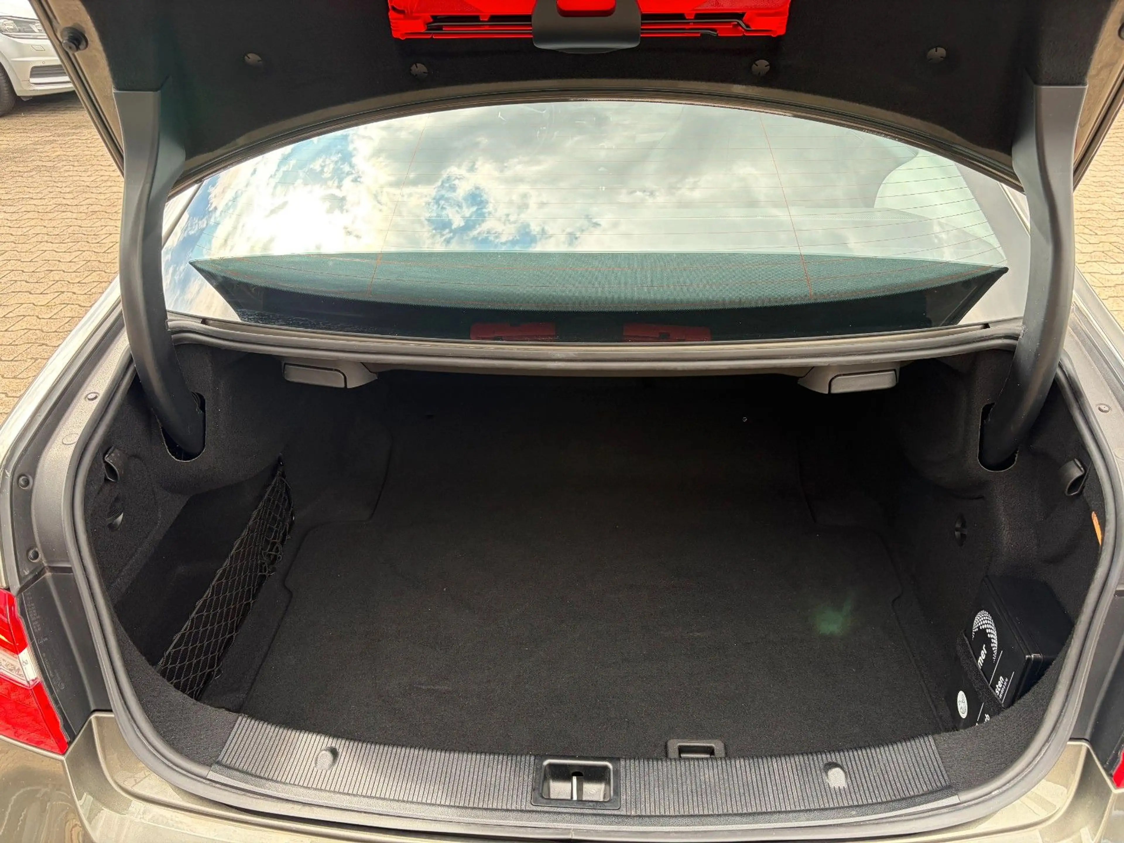 Mercedes-Benz E 250 E Coupe CGI BlueEfficiency*ERSTE HAND* — photo 11