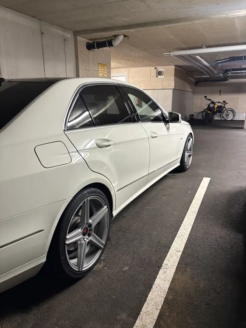 Mercedes-Benz E 350 CGI BlueEfficiency Elegance Aut. - 2