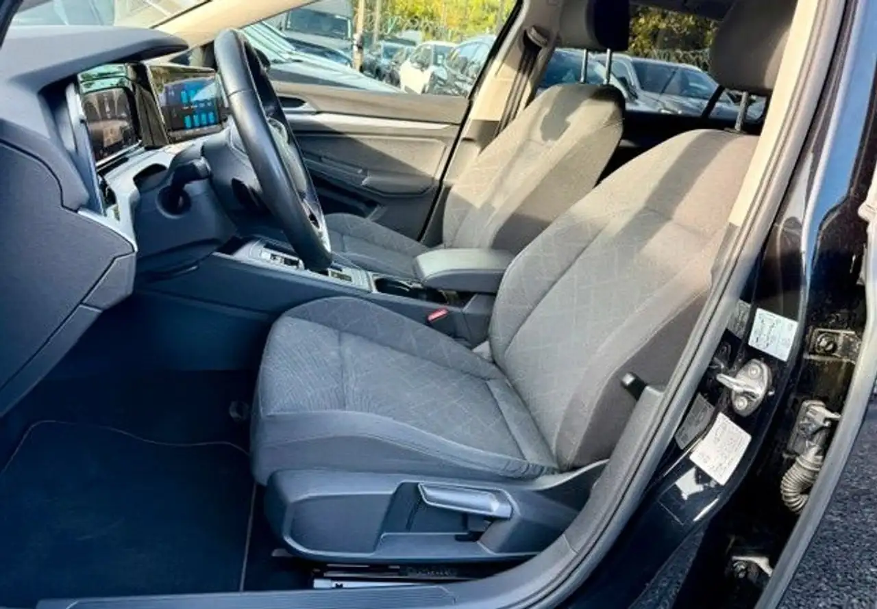 Volkswagen Golf Standard Model — photo 8