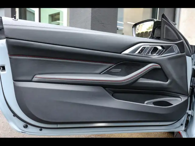 BMW M4 view 9