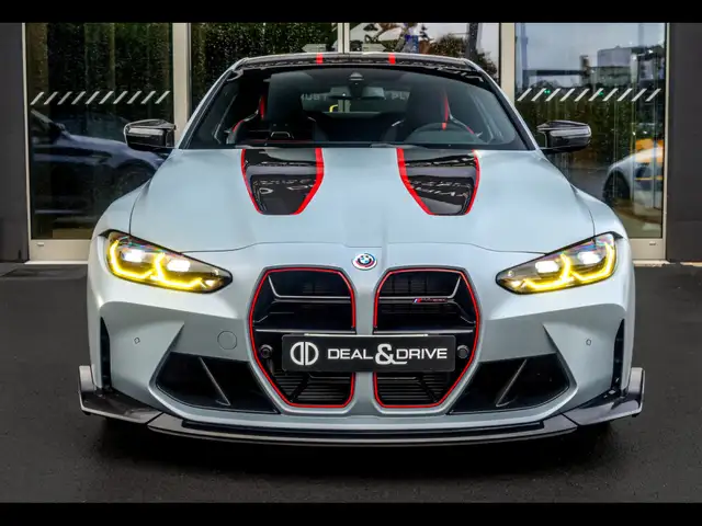 BMW M4 view 5