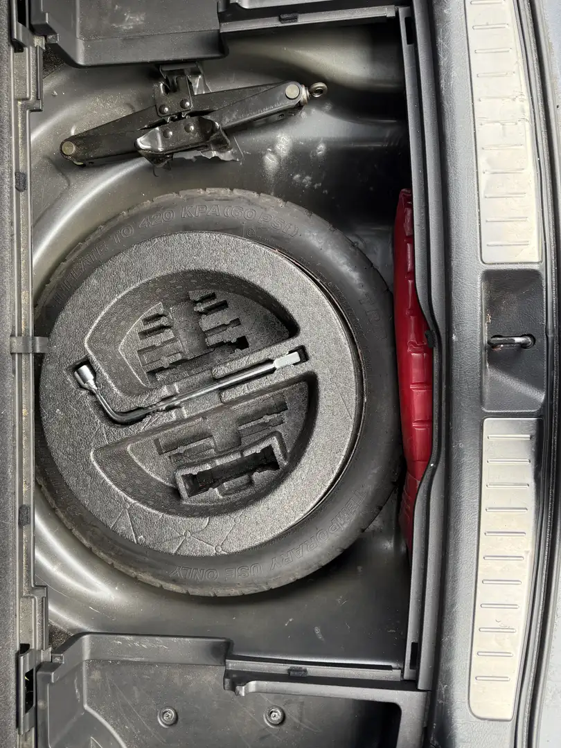 Toyota Avensis 2.2 D-CAT Combi Executive - 2