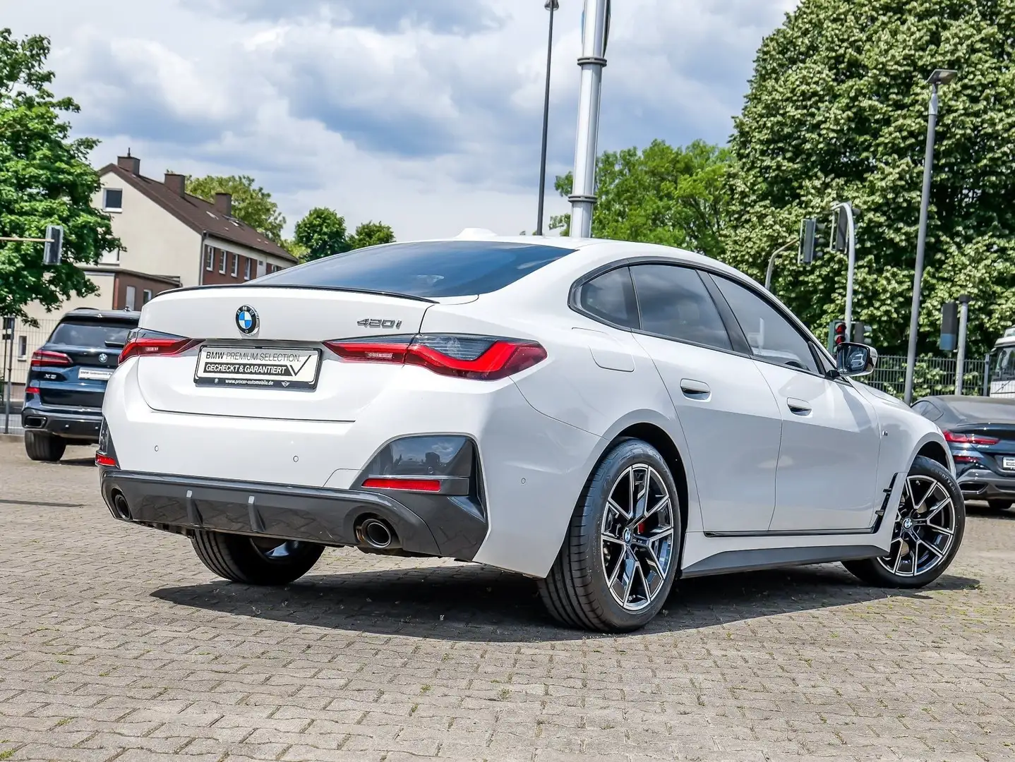 BMW 420 i Gran Coupé M Sport Pro Widescreen HiFi DAB RFK Weiß - 2