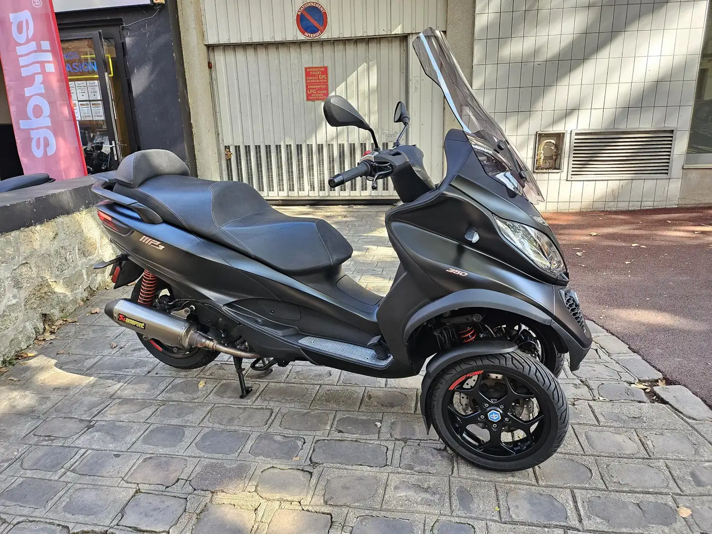 Piaggio MP3 350 Noir - 1