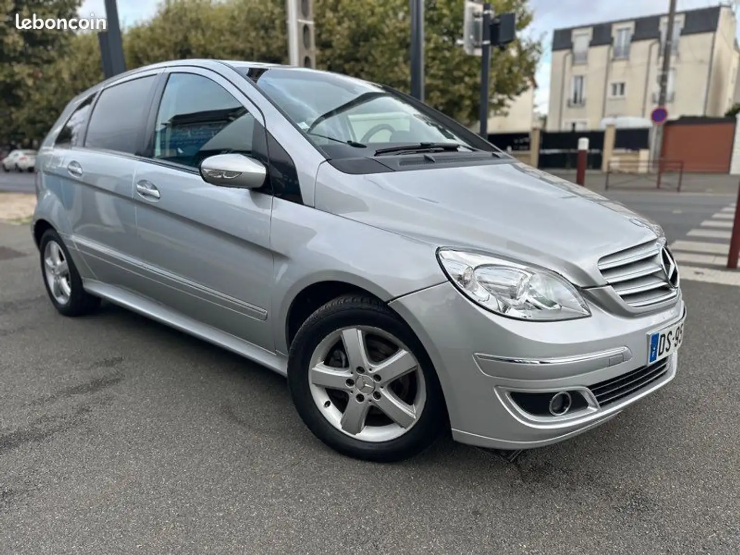 Mercedes-Benz B 180 Mercedes 180 cdi boîte automatique Gris - 2