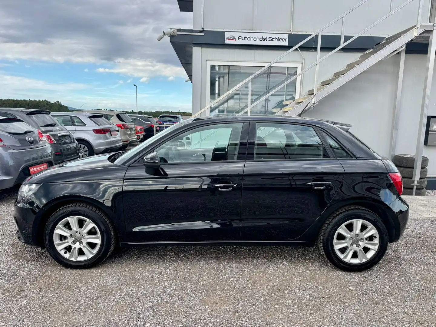 Audi A1 SPORTBACK 1.6 TDI Attraction , 1 BESITZ Schwarz - 2