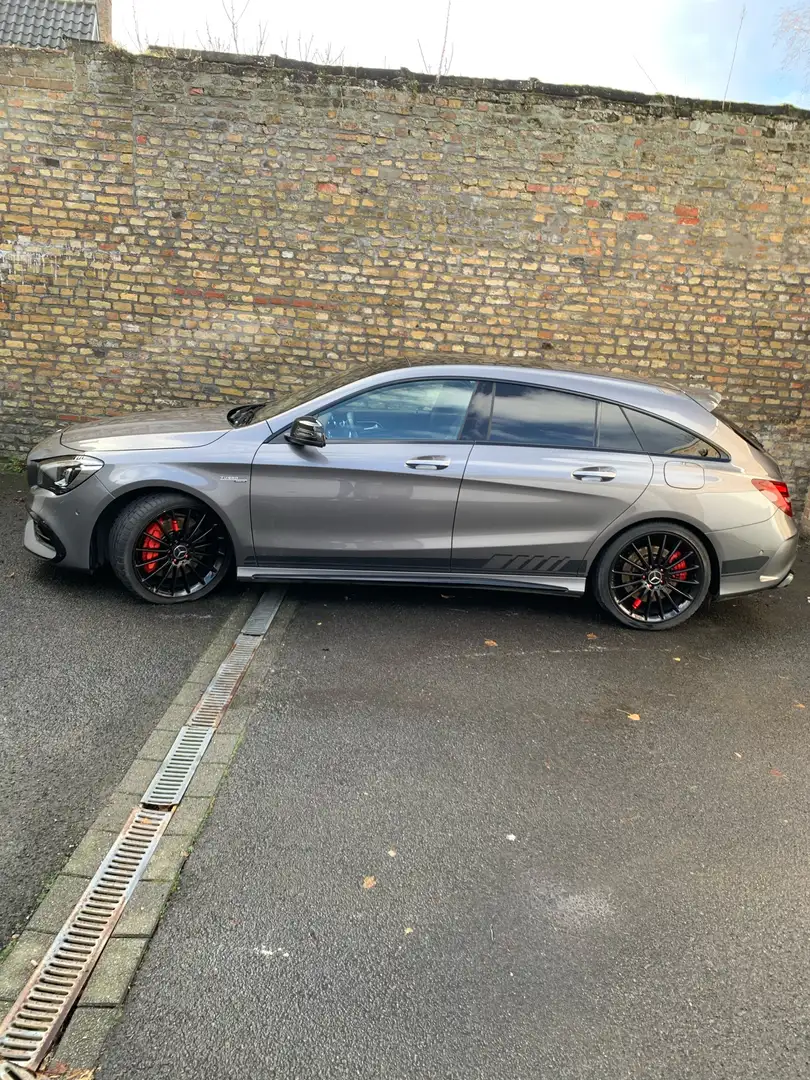 Mercedes-Benz CLA 45 AMG 4Matic Shooting Brake 7G-DCT Gris - 1