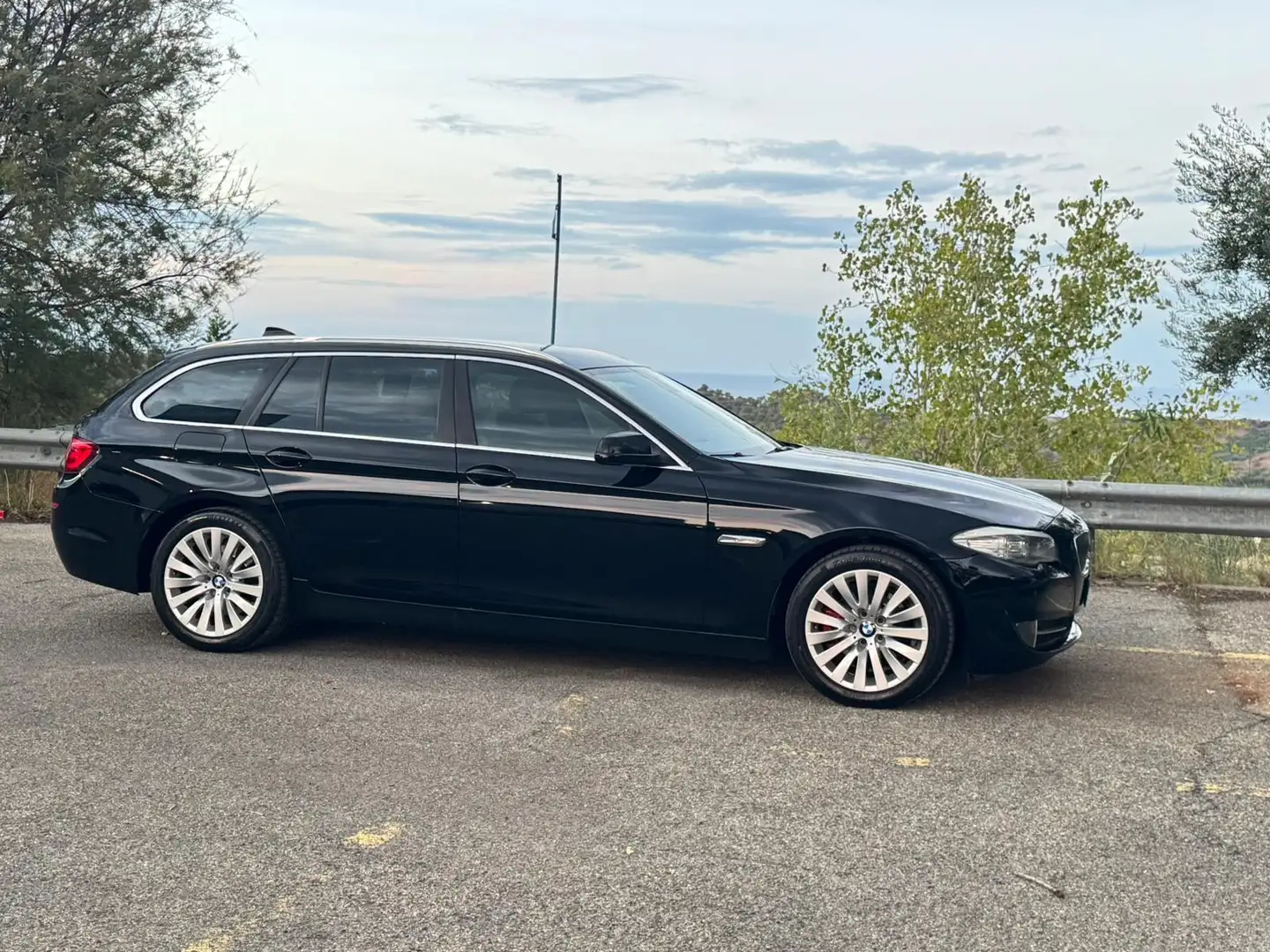 BMW 520 520d Touring Business - 1