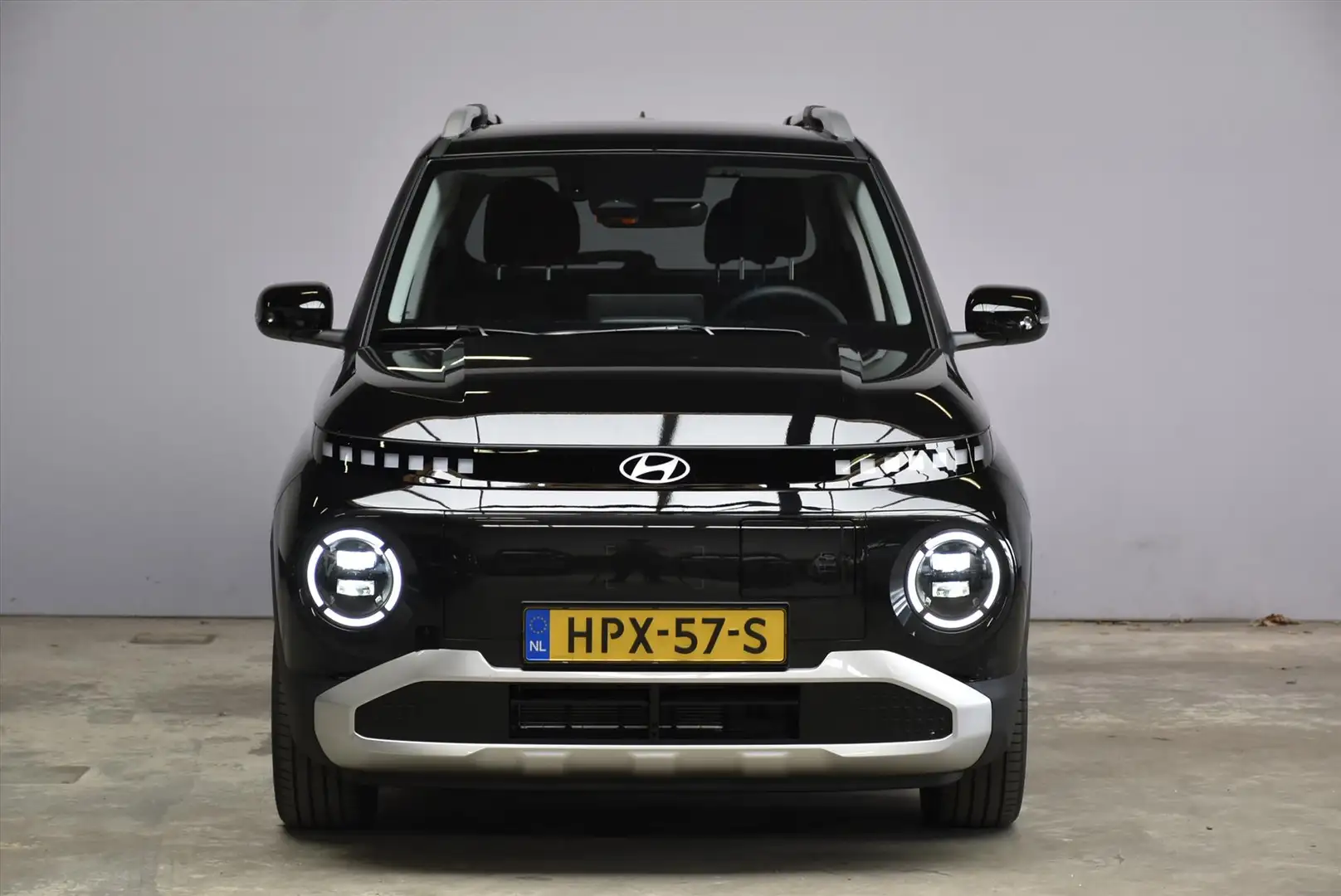 Hyundai Inster 49 kWh 115pk Zwart - 2