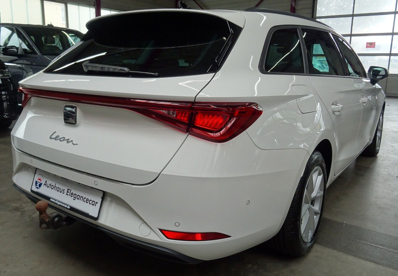 SEAT Leon LEON ST 2.0 STYLE*AHK*ACC*CAM*KEY*LED* — photo 8