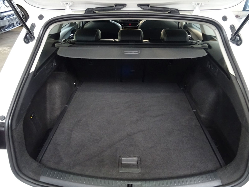 SEAT Leon LEON ST 2.0 STYLE*AHK*ACC*CAM*KEY*LED* — photo 11