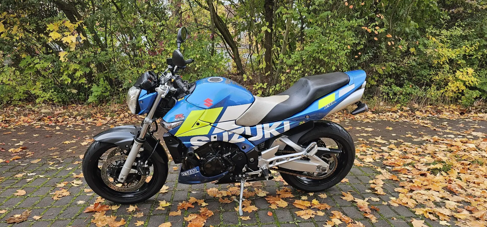 Suzuki GSR 600 Bleu - 2