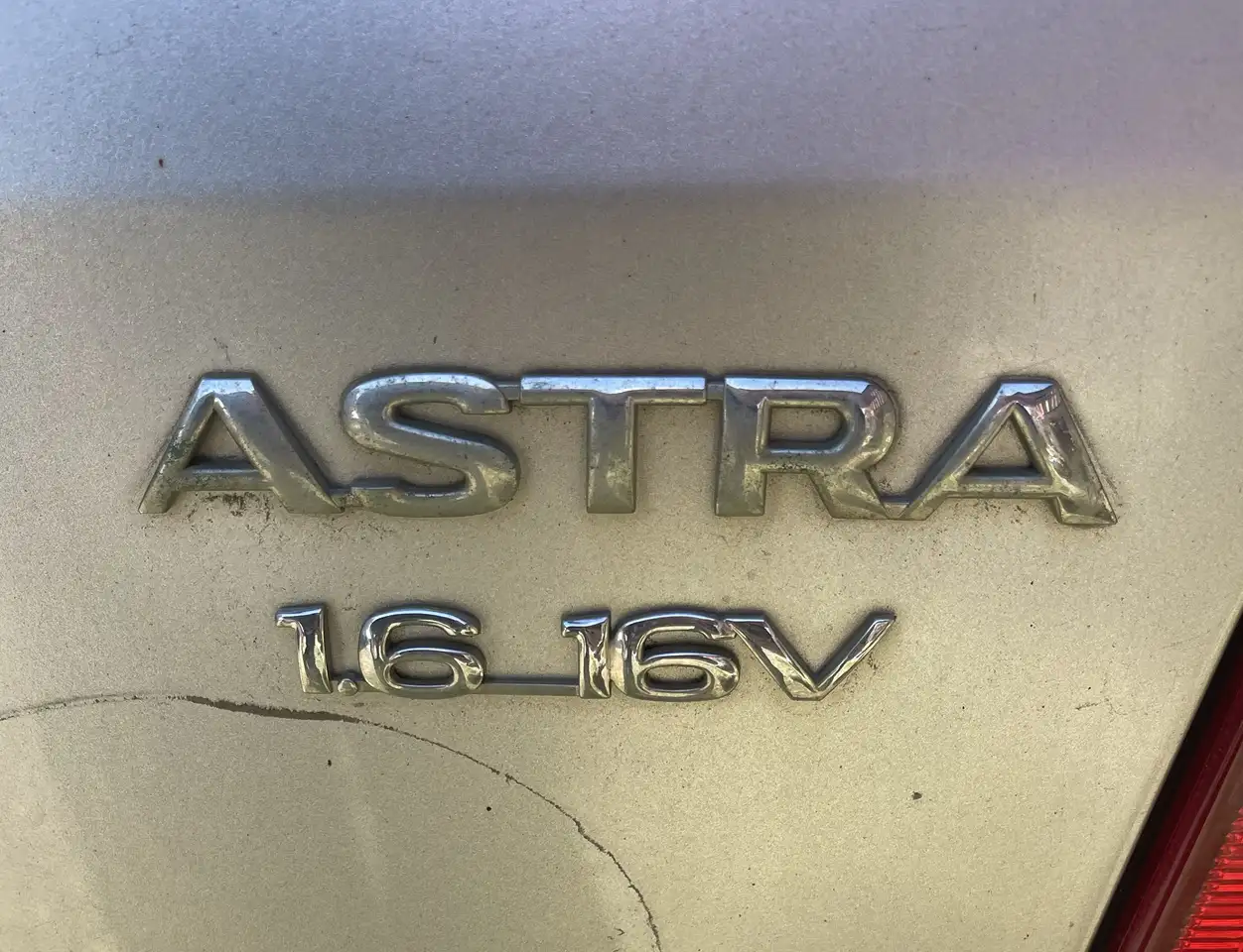 Opel Astra 1.6 Edition 2000, foto 2