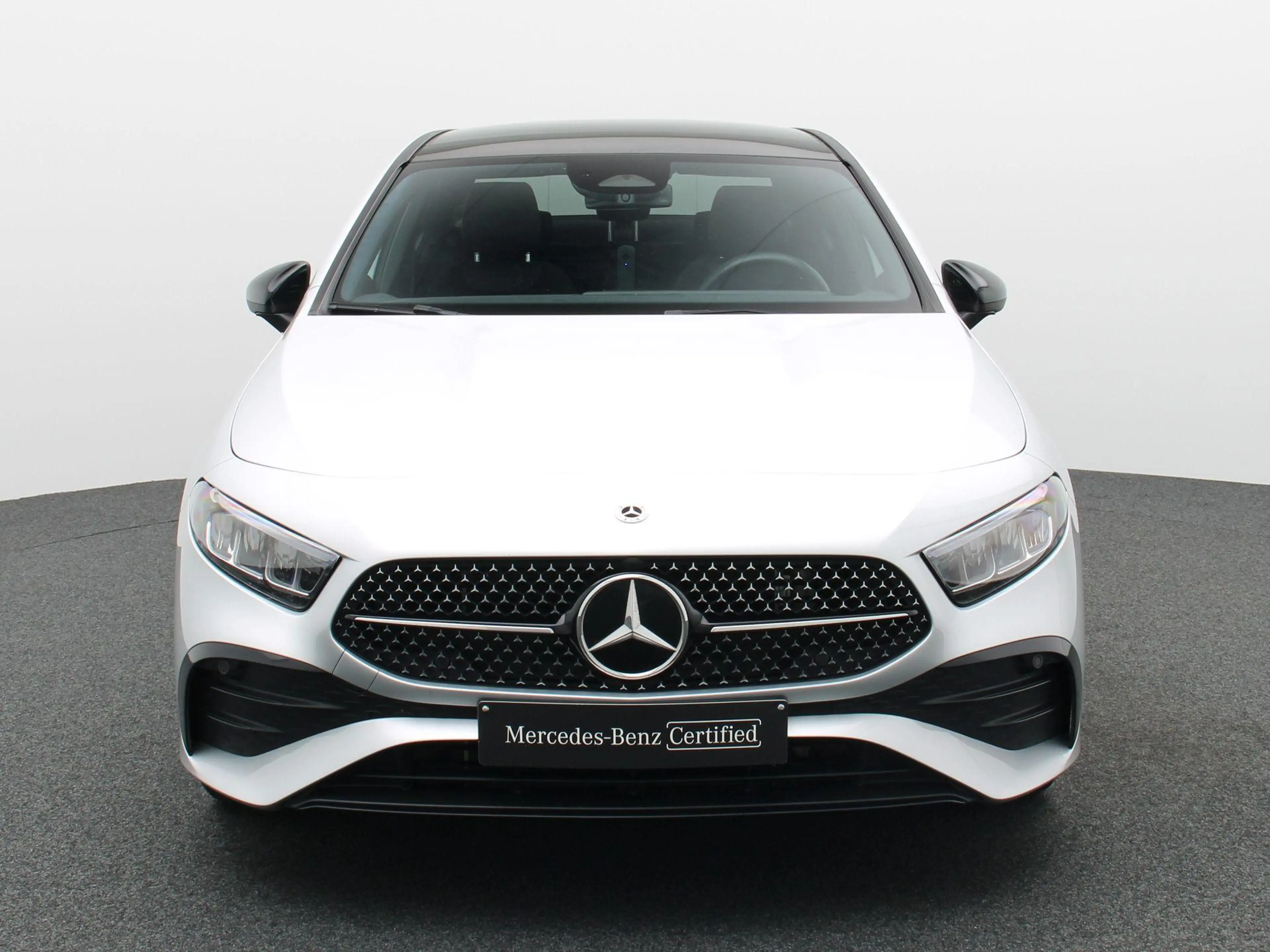 Mercedes-Benz A 250 e AMG Line Berline + CARPLAY + PANORAMISCH DAK + N — photo 5