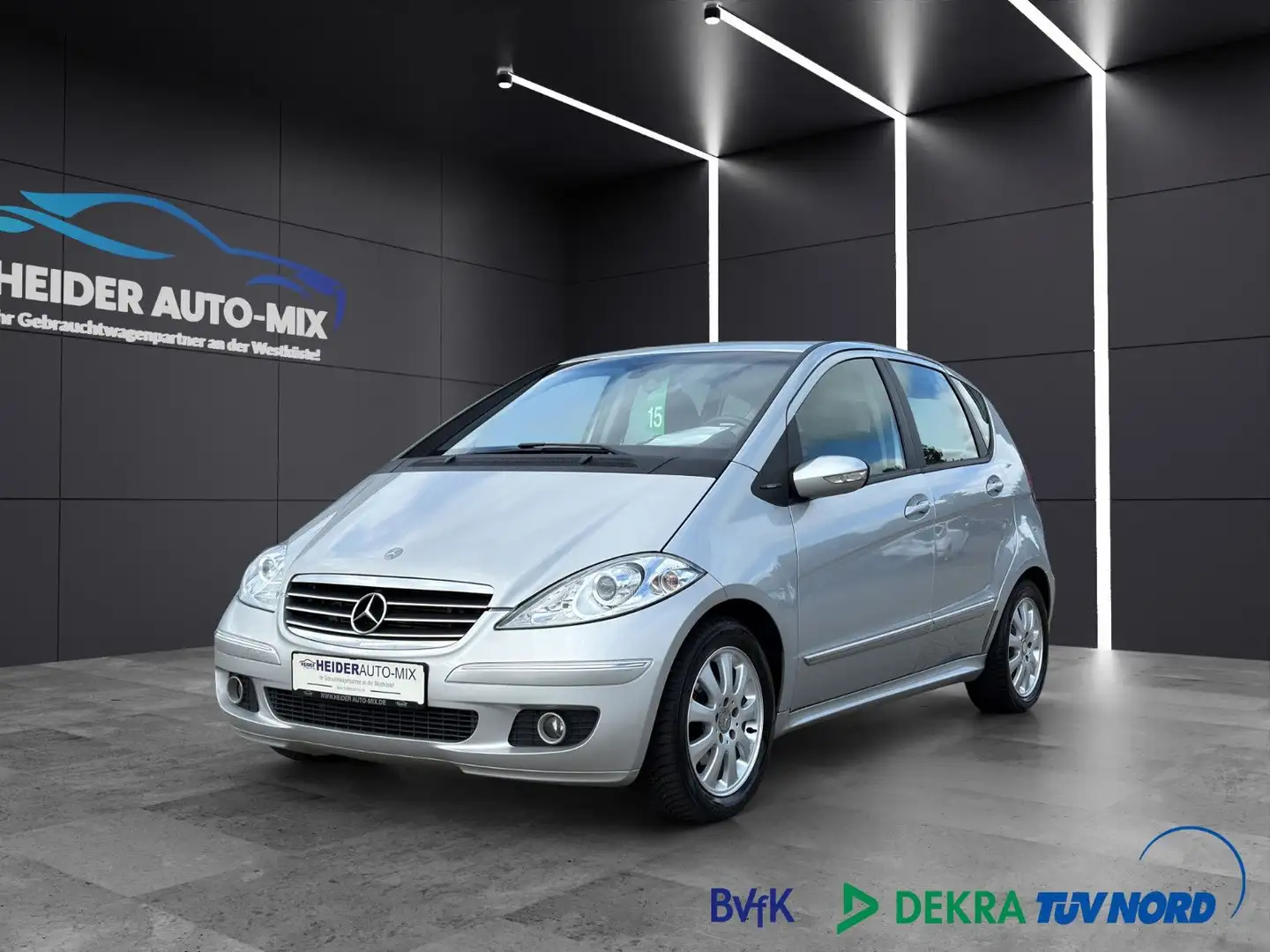 Mercedes-Benz A 150 Avantgarde AUTOMATIK! WENIG KM! HU NEU! Zilver - 1