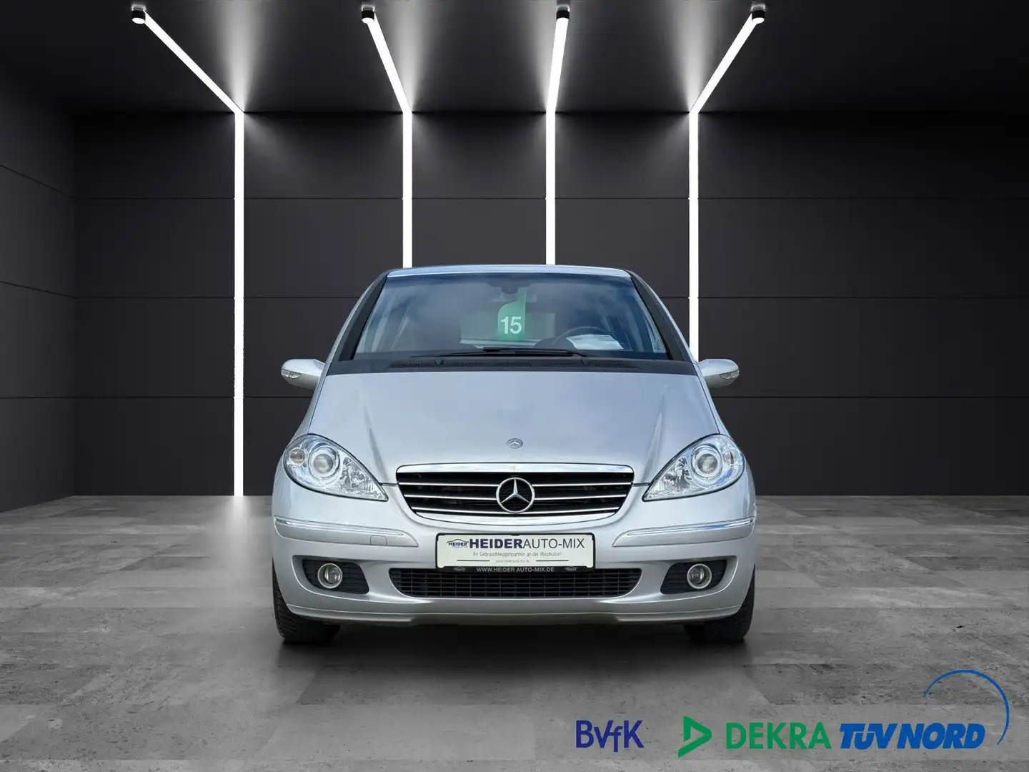 Mercedes-Benz A 150 Avantgarde AUTOMATIK! WENIG KM! HU NEU! Zilver - 2