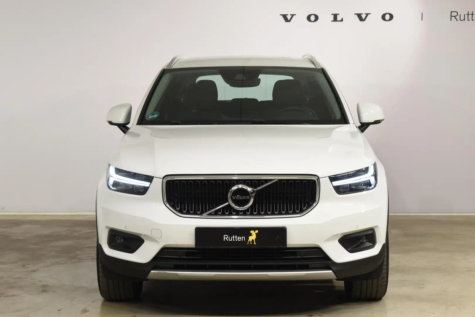 Volvo XC40 T2 129PK Business Pro / Navigatie / Parkeersensore Bianco - 2