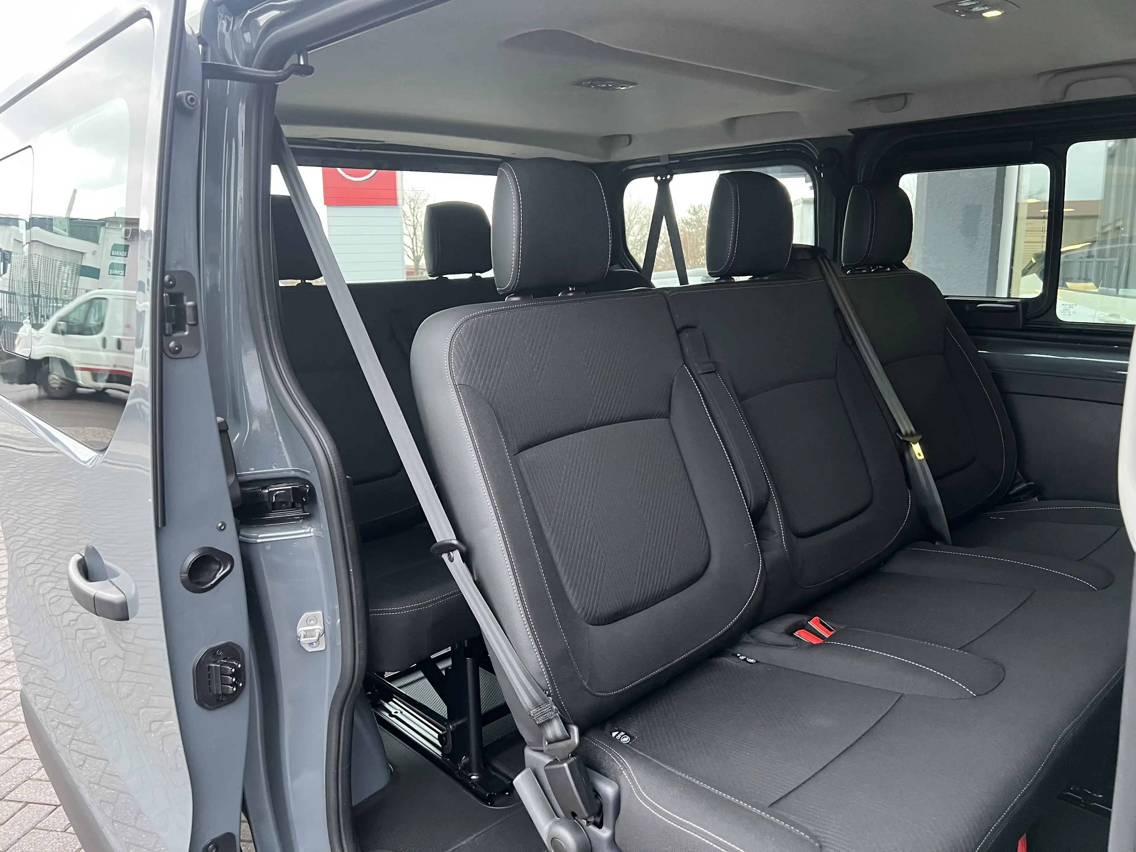 Nissan Primastar Primastar Kombi L1H1 Autom. N-Connecta Allwetterr. — photo 7