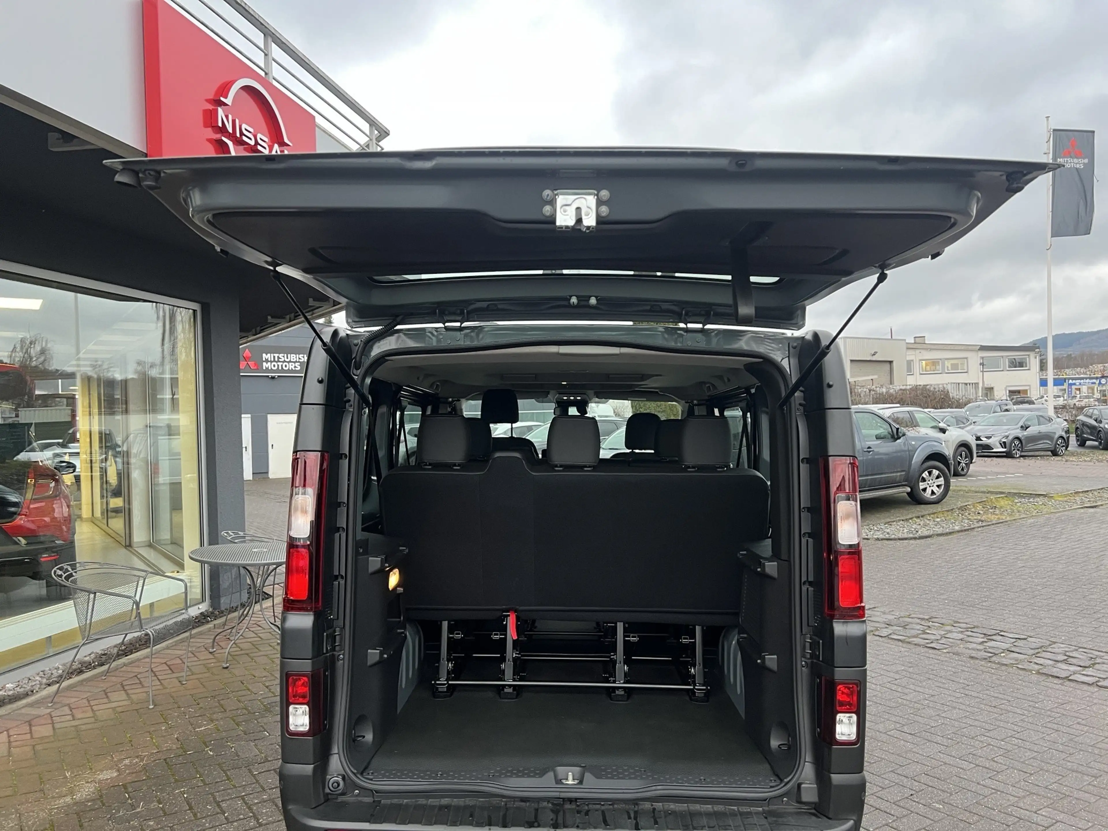 Nissan Primastar Primastar Kombi L1H1 Autom. N-Connecta Allwetterr. — photo 6