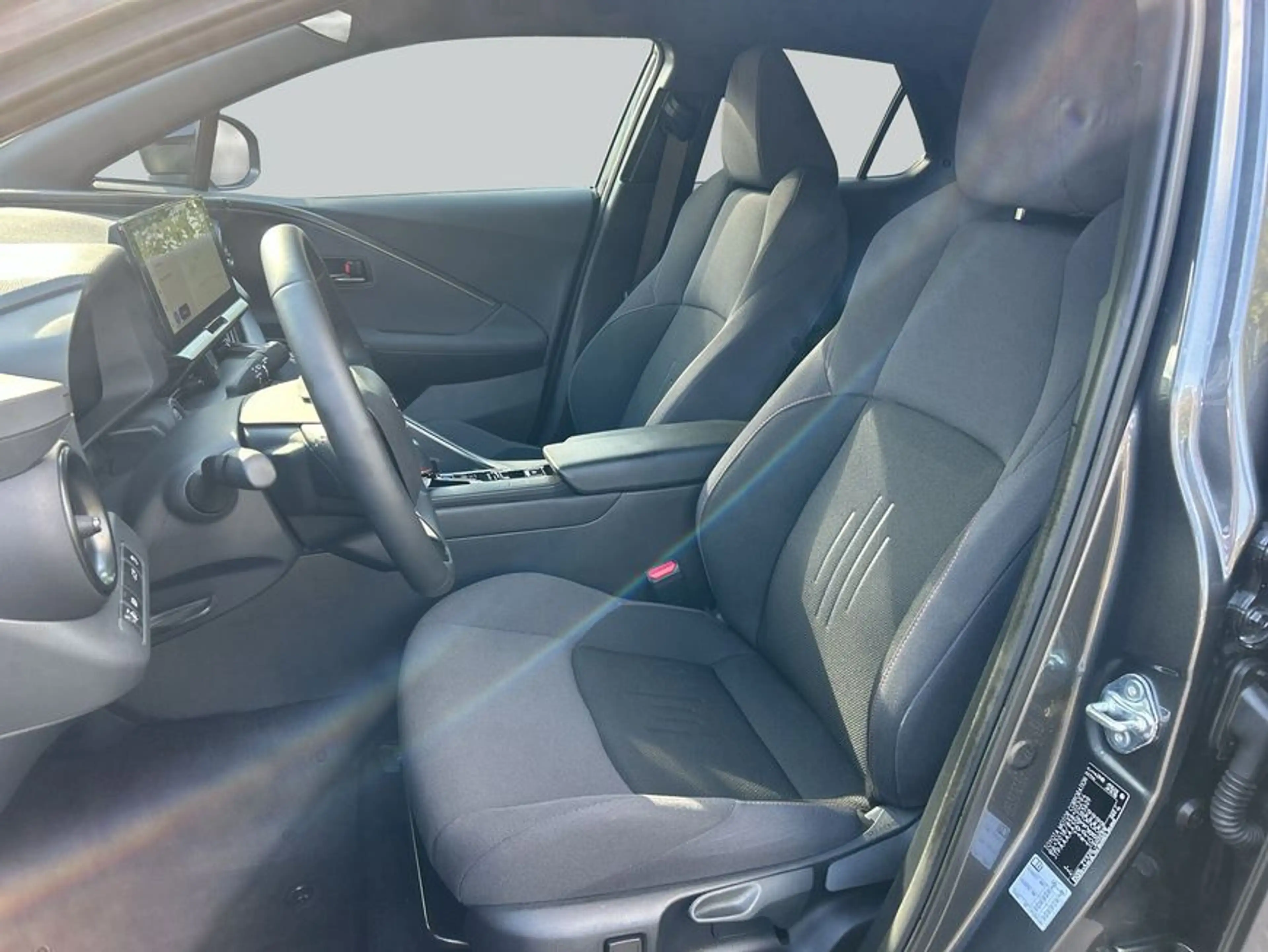 Toyota C-HR 1.8 Hybrid Teamplayer — photo 10