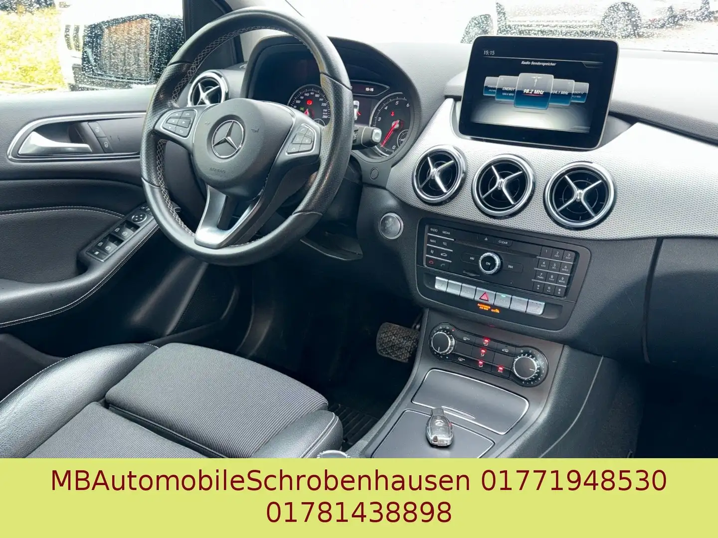 Mercedes-Benz B 220 4Matic Urban Style Edition Grau - 2