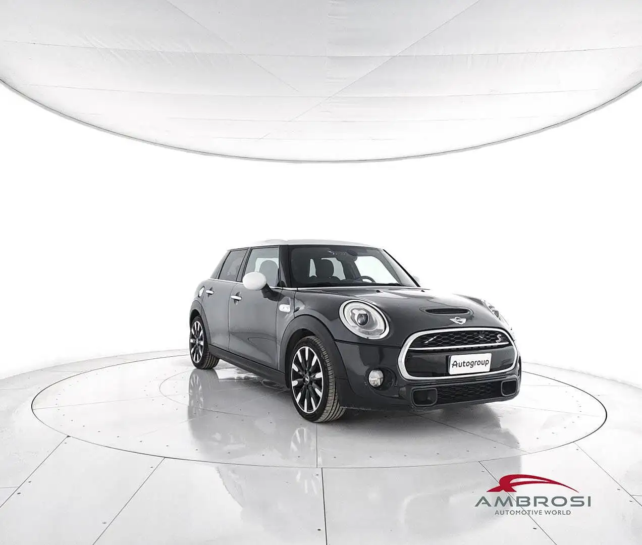 MINI Cooper SD 2.0 aut. Hype 5 porte Fekete - 2