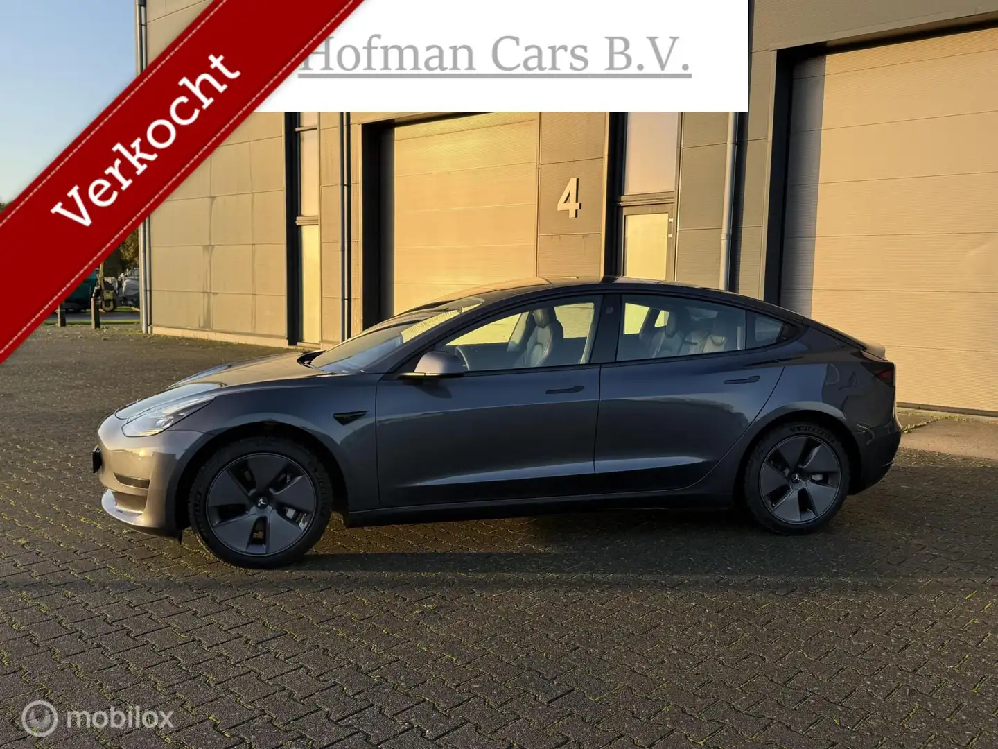 Tesla Model 3 FACELIFT 2021 Standard range RWD Plus 60 kWh WARMT Grau - 2