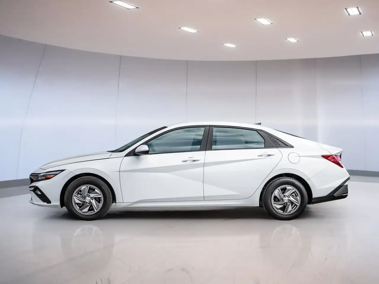 Hyundai ELANTRA снимка Hyundai ELANTRA