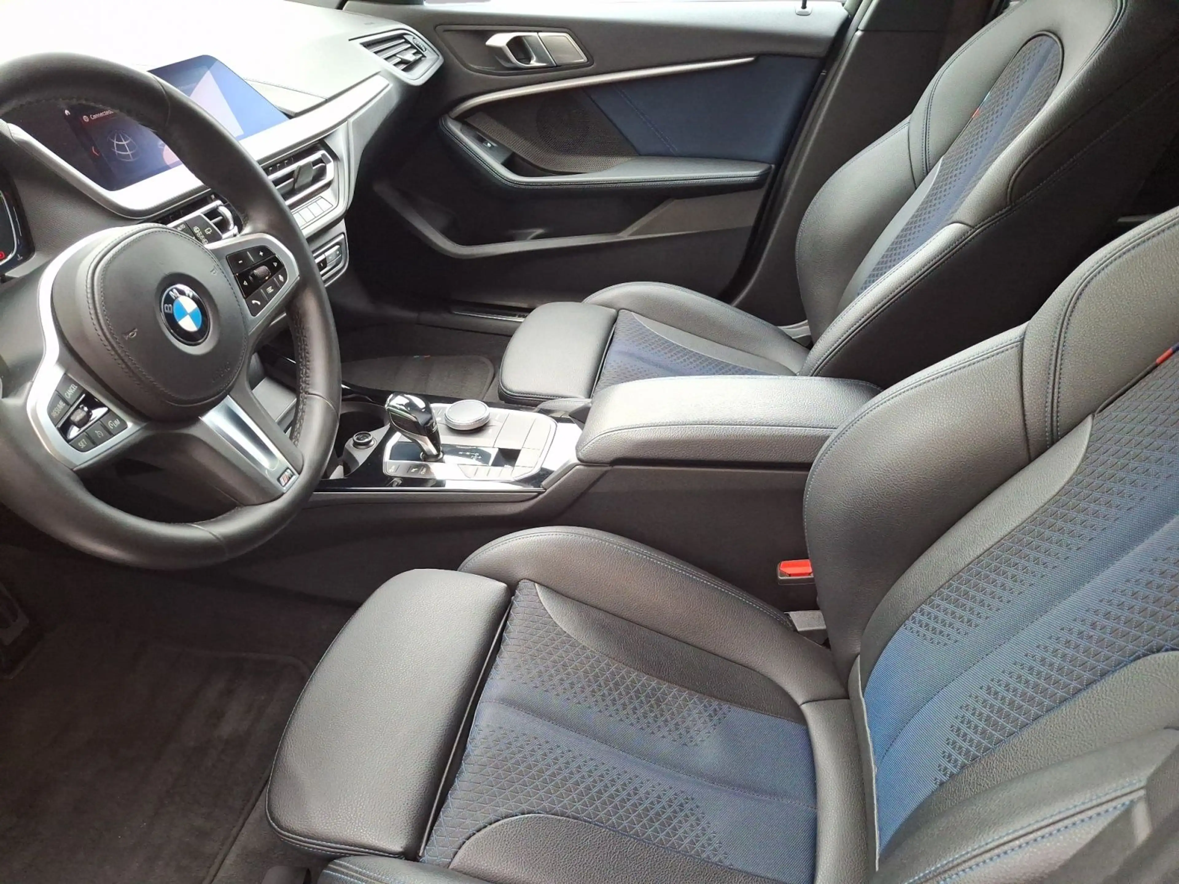 BMW 118 i M Sport Klimaaut. Sportsitze PDC Durchlade — photo 11
