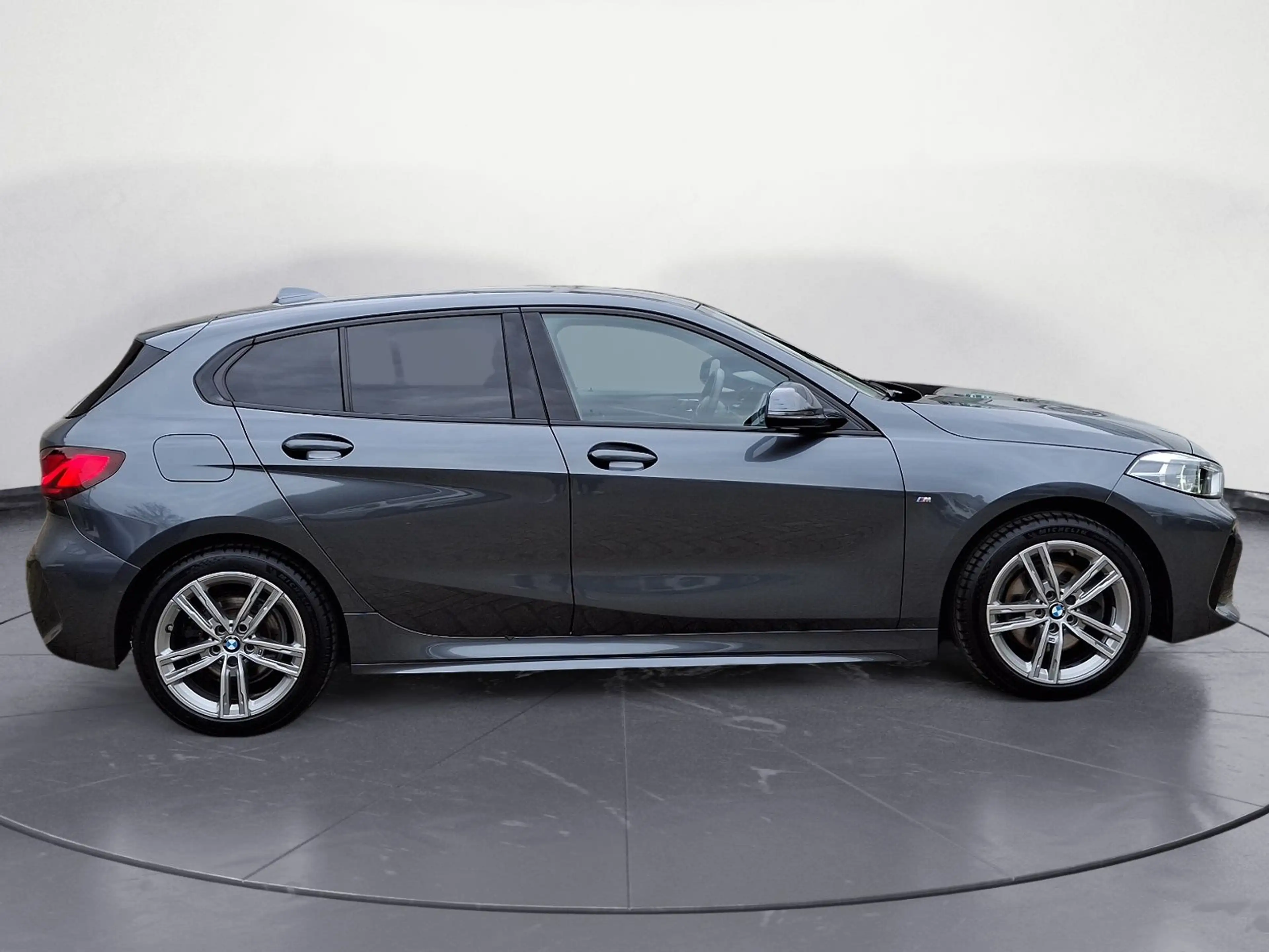 BMW 118 i M Sport Klimaaut. Sportsitze PDC Durchlade — photo 7