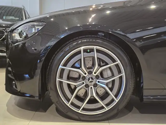 Mercedes-Benz E-Class view 10