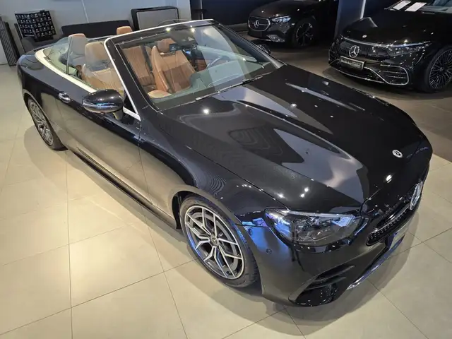 Mercedes-Benz E-Class view 12