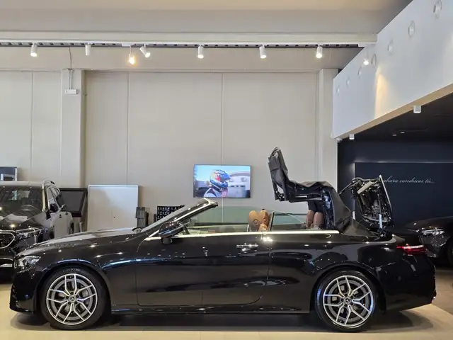 Mercedes-Benz E-Class view 14