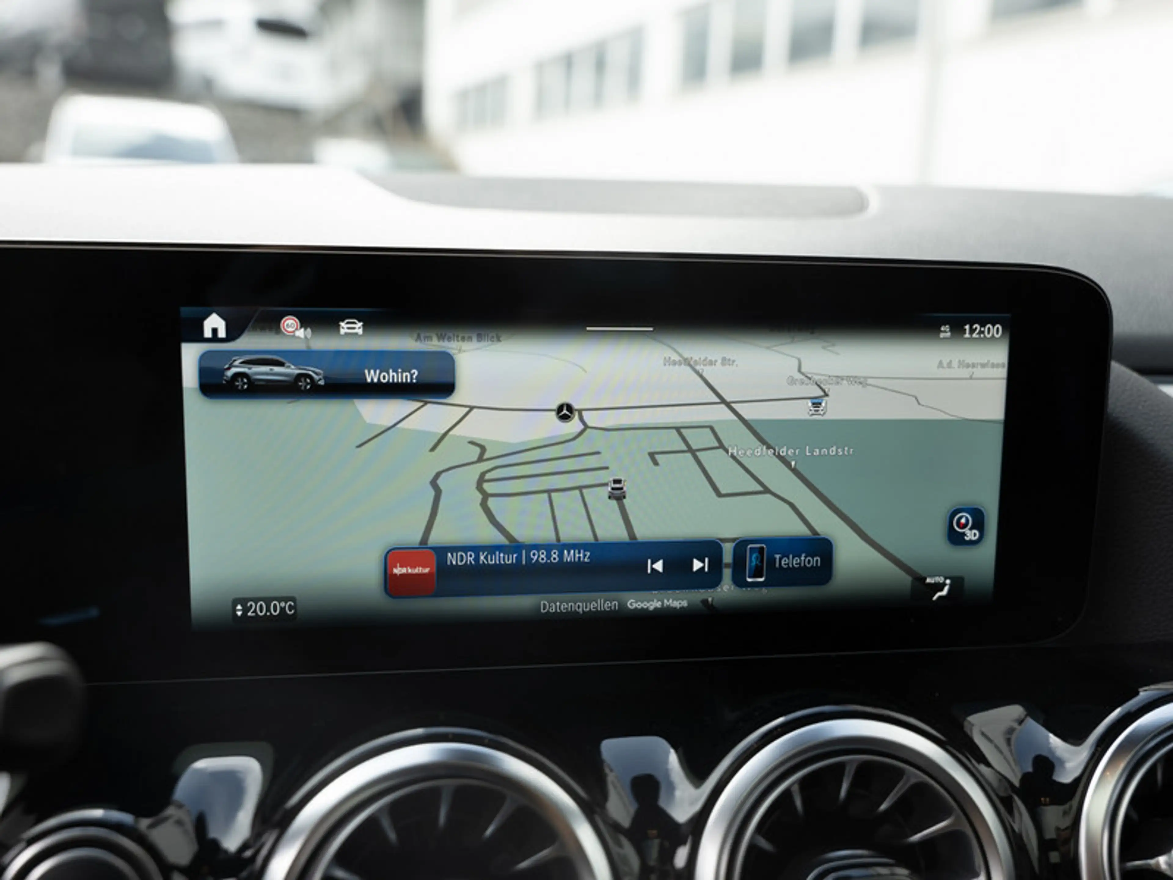 Mercedes-Benz GLA 220 d 4MATIC AMG-Sport+Pano+Distr+MLB+Night — photo 11